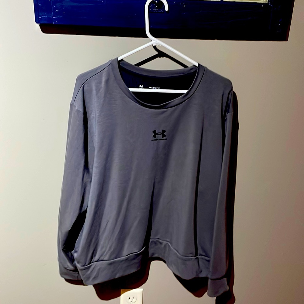 Under Armour women’s 1X crewneck sweatshirt